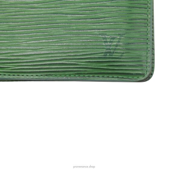 🔴 Louis Vuitton 2ID Wallet - Green Epi Leather - Picture 6 of 9